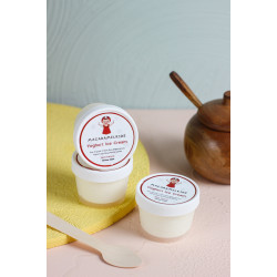 Original yoghurt ice cream macaramel kids